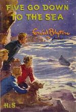 Okładka The Famous Five. Five go down to the sea